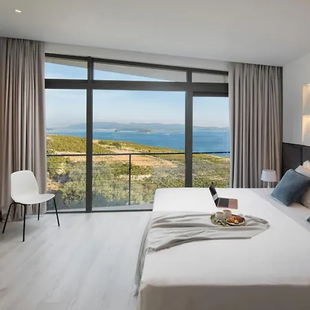 Apartment Magical Perched In The Peljesac Archipelago *